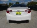 Super White - Camry SE Photo No. 4