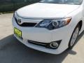 Super White - Camry SE Photo No. 10
