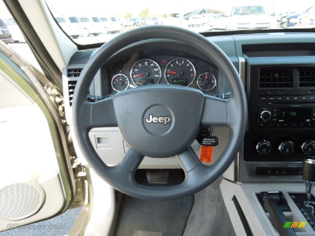 2008 Liberty Sport 4x4 - Jeep Green Metallic / Pastel Slate Gray photo #14