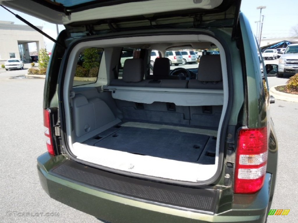 2008 Liberty Sport 4x4 - Jeep Green Metallic / Pastel Slate Gray photo #16