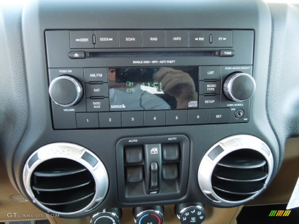 2012 Jeep Wrangler Unlimited Sahara 4x4 Controls Photo #62367939