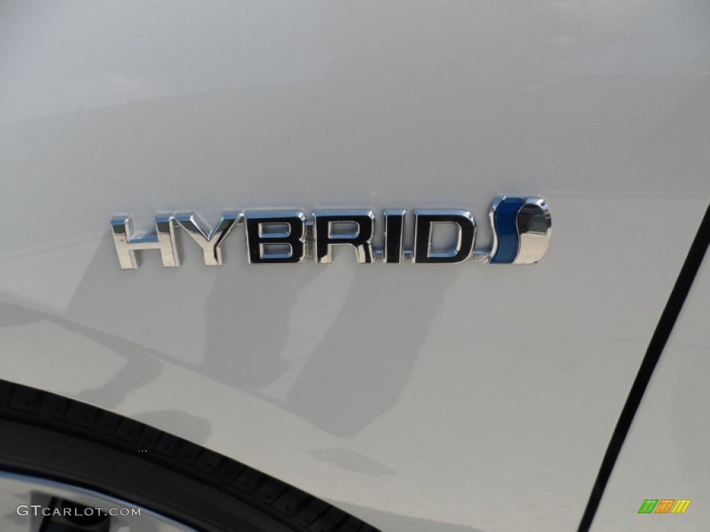 2012 Toyota Prius c Hybrid Three Marks and Logos Photo #62369703