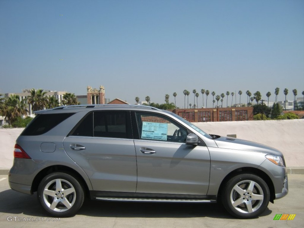 Palladium Silver Metallic 2012 Mercedes-Benz ML 550 4Matic Exterior Photo #62378486