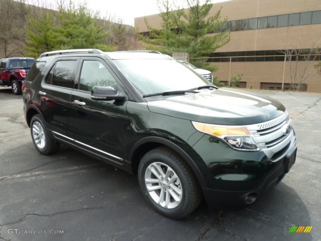 2013 Explorer XLT 4WD - Green Gem Metallic / Medium Light Stone photo #1