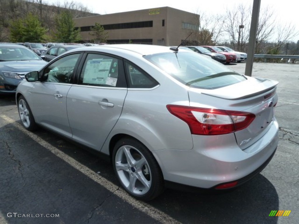 2012 Focus Titanium Sedan - Ingot Silver Metallic / Charcoal Black Leather photo #4