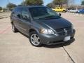 Onyx Green Pearl - Grand Caravan ES Photo No. 1