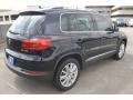 Deep Black Metallic - Tiguan SE Photo No. 6