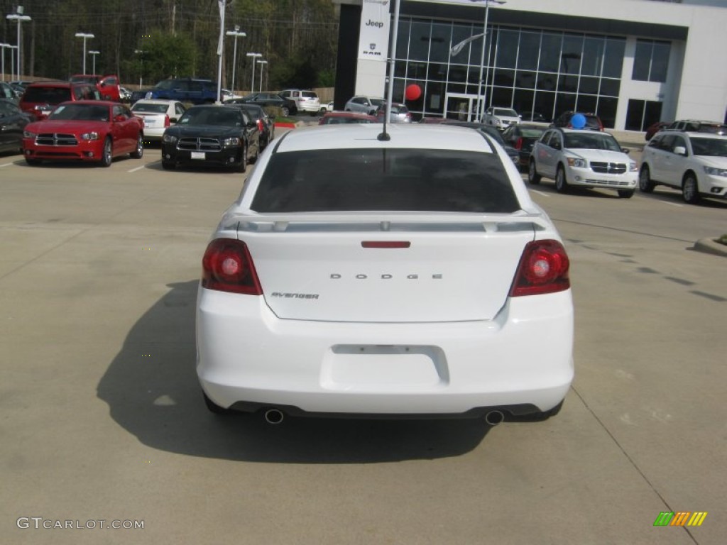 2011 Avenger Mainstreet - Bright White / Black/Red photo #4