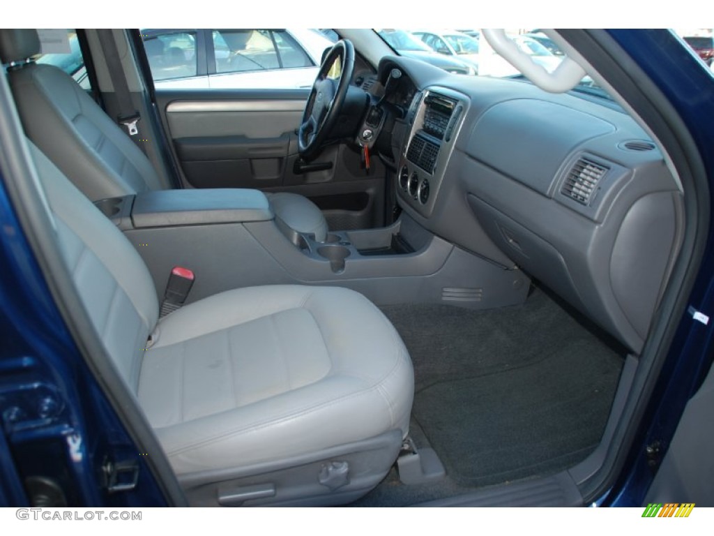2005 Explorer XLT - Dark Blue Pearl Metallic / Graphite photo #19