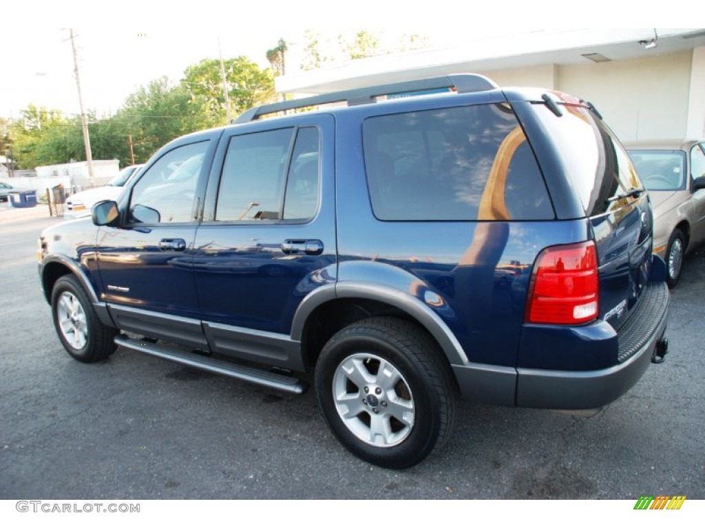 2005 Explorer XLT - Dark Blue Pearl Metallic / Graphite photo #30