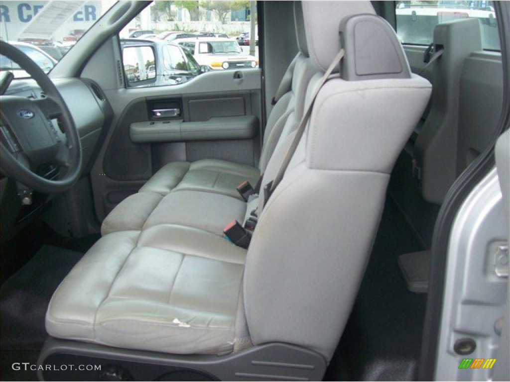 2006 F150 STX Regular Cab - Silver Metallic / Medium Flint photo #8