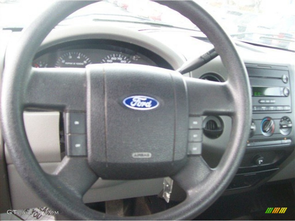 2006 F150 STX Regular Cab - Silver Metallic / Medium Flint photo #11