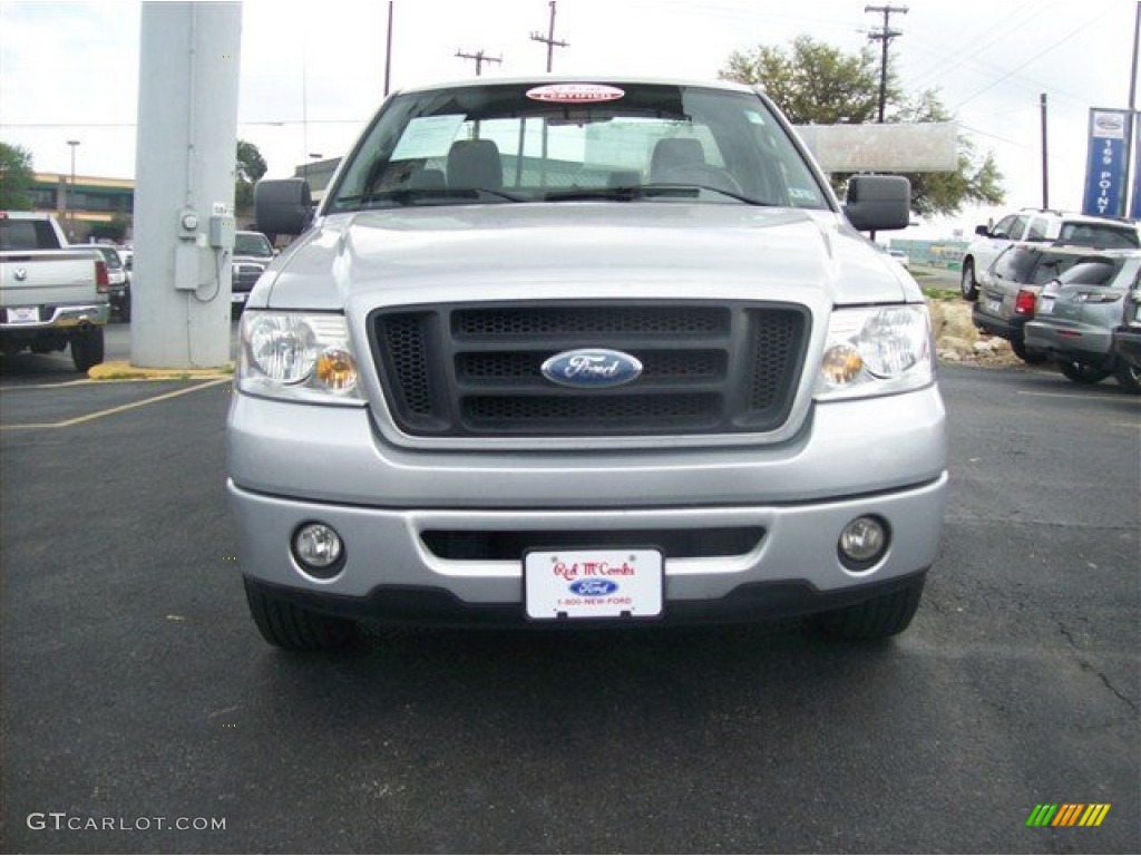 2006 F150 STX Regular Cab - Silver Metallic / Medium Flint photo #14