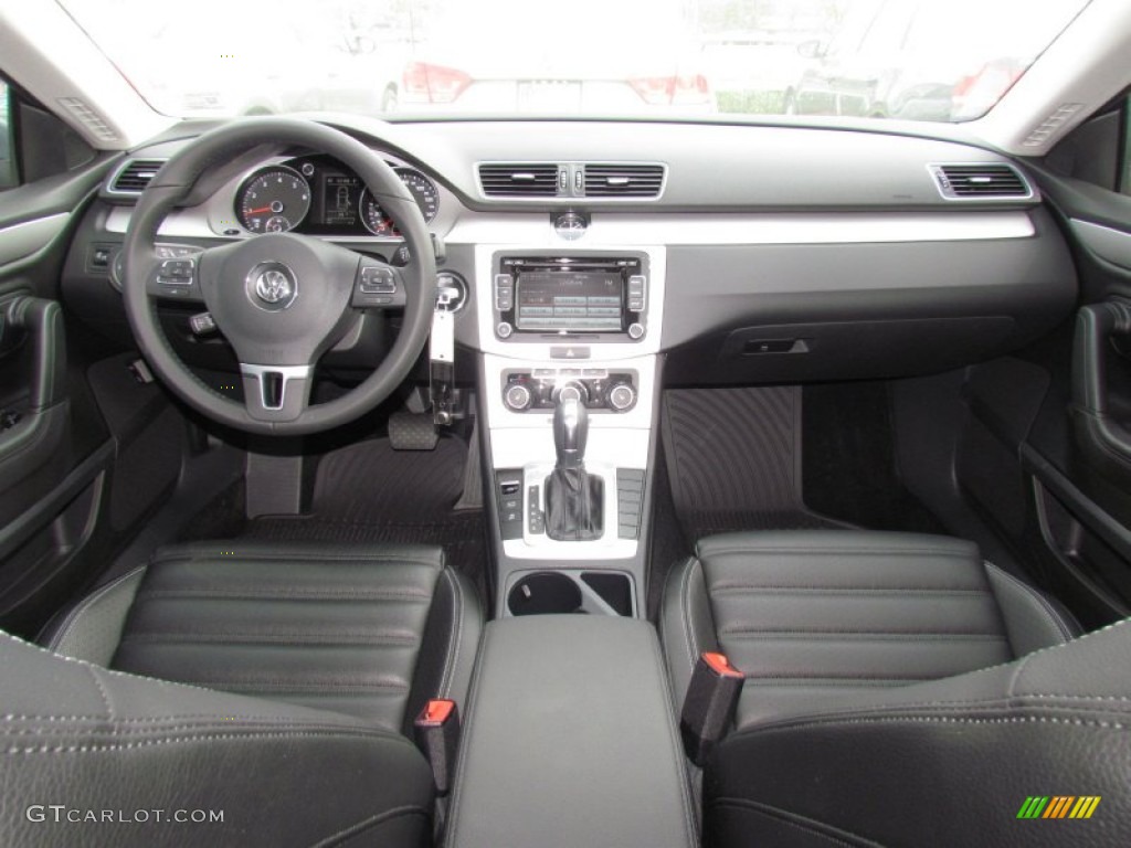 2012 Volkswagen CC R-Line Dashboard Photos