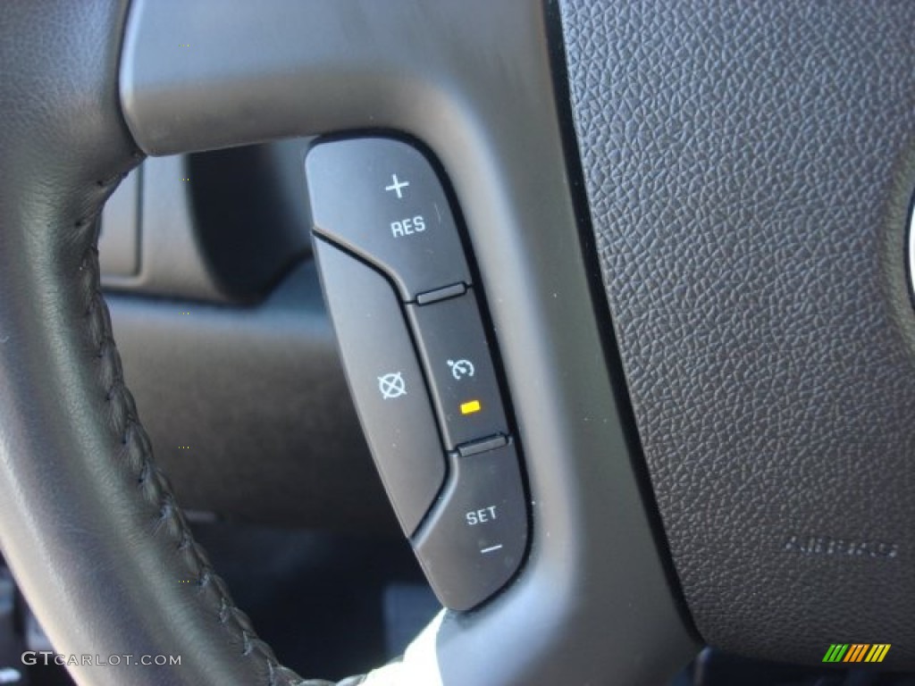 2009 Chevrolet Avalanche LS Controls Photo #62396887