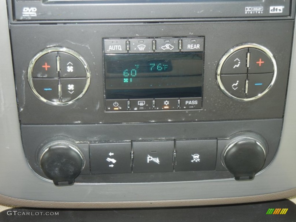 2009 GMC Yukon SLT Controls Photo #62397696