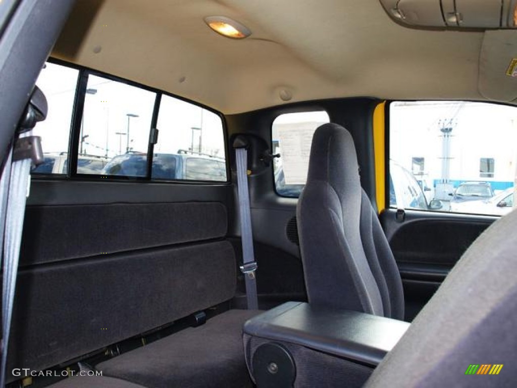 2000 Dakota Sport Extended Cab 4x4 - Solar Yellow / Agate photo #3
