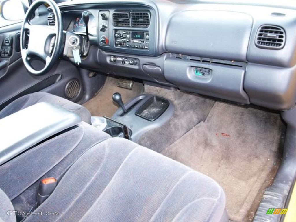 2000 Dakota Sport Extended Cab 4x4 - Solar Yellow / Agate photo #4