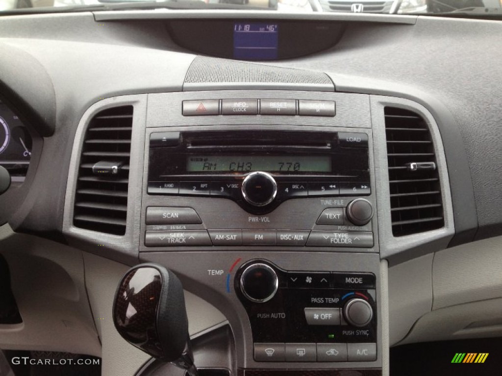 2009 Toyota Venza V6 Controls Photo #62400987
