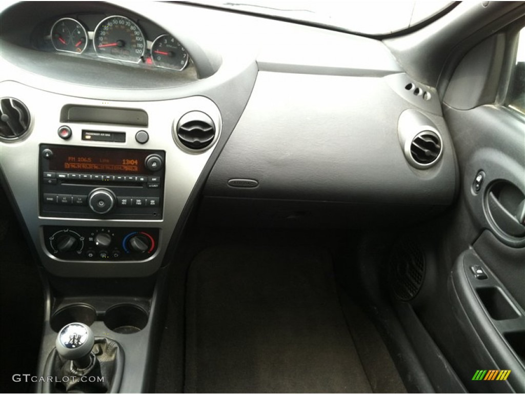 2007 Saturn ION 2 Quad Coupe Dashboard Photos