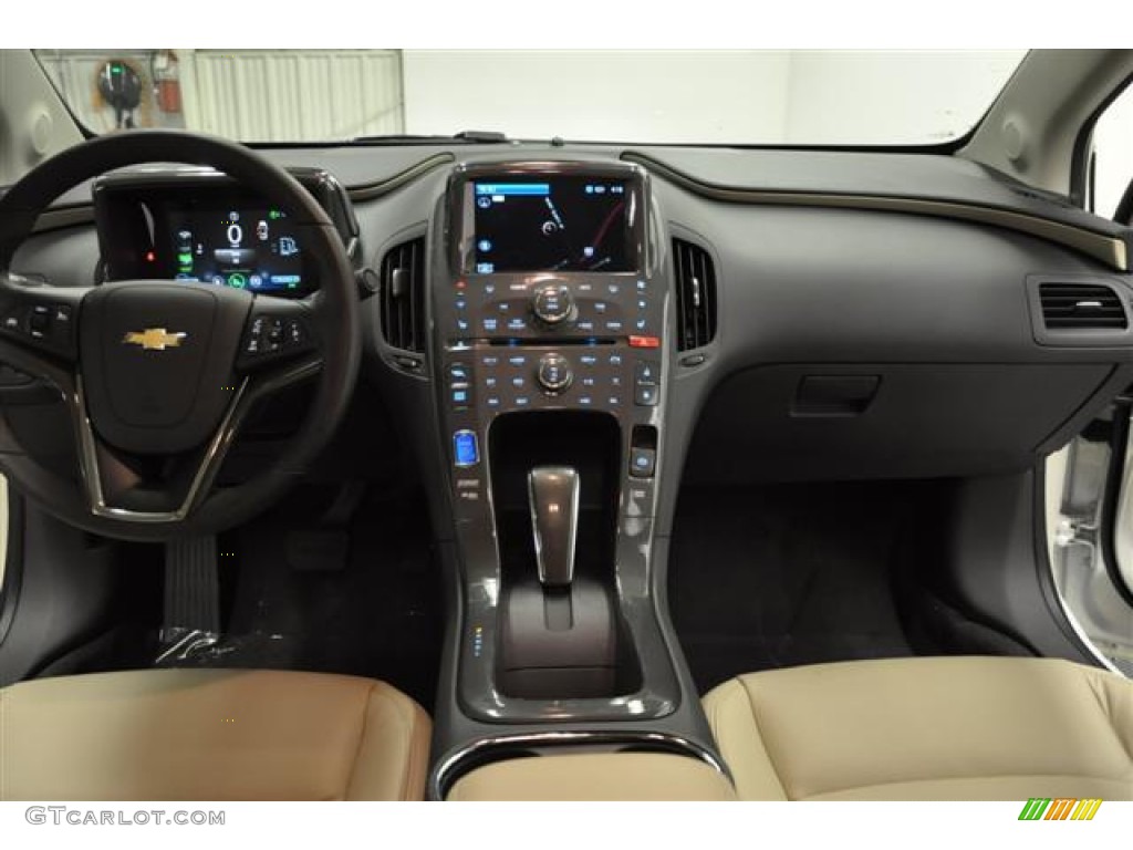 2012 Chevrolet Volt Hatchback Light Neutral/Dark Accents Dashboard Photo #62403855