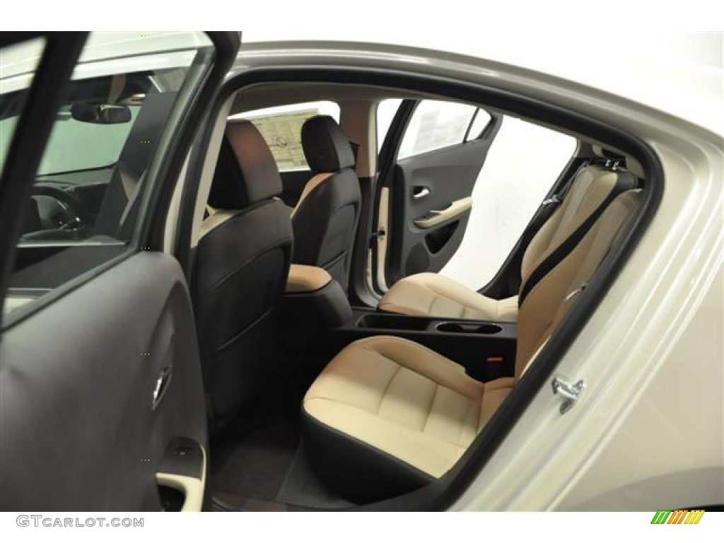 2012 Chevrolet Volt Hatchback Rear Seat Photo #62403942
