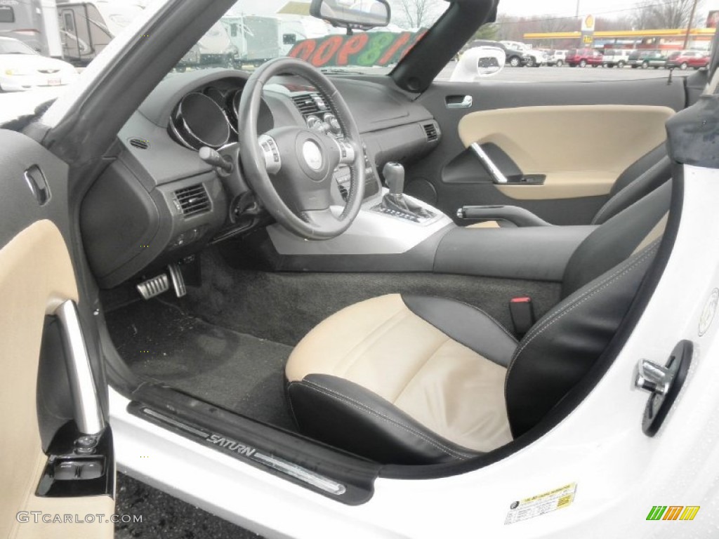 Tan Interior 2007 Saturn Sky Roadster Photo #62405031