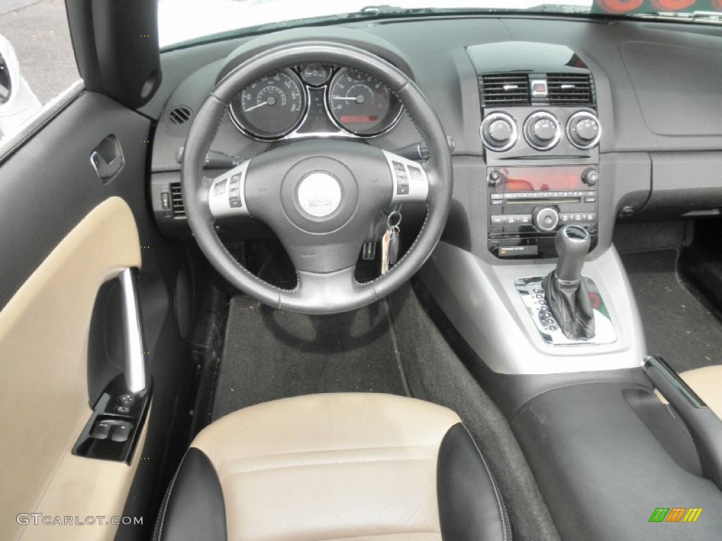 2007 Saturn Sky Roadster Tan Dashboard Photo #62405058