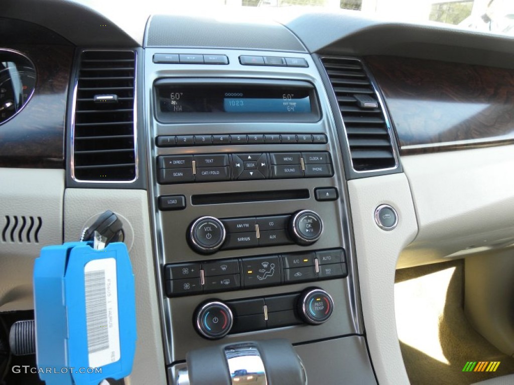 2011 Ford Taurus Limited Controls Photo #62408340
