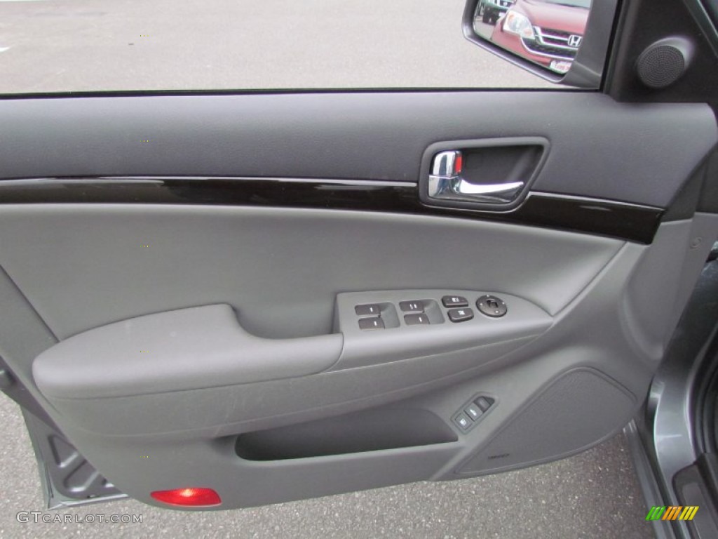 2009 Hyundai Sonata Limited V6 Gray Door Panel Photo #62408616