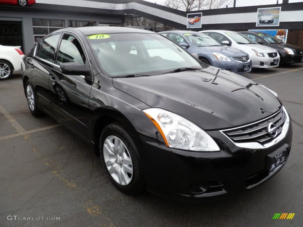 2010 Altima 2.5 S - Super Black / Charcoal photo #2