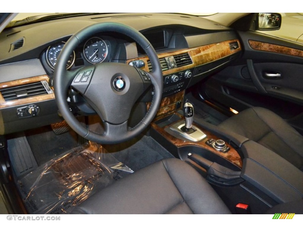 Black Interior 2009 BMW 5 Series 550i Sedan Photo #62412344