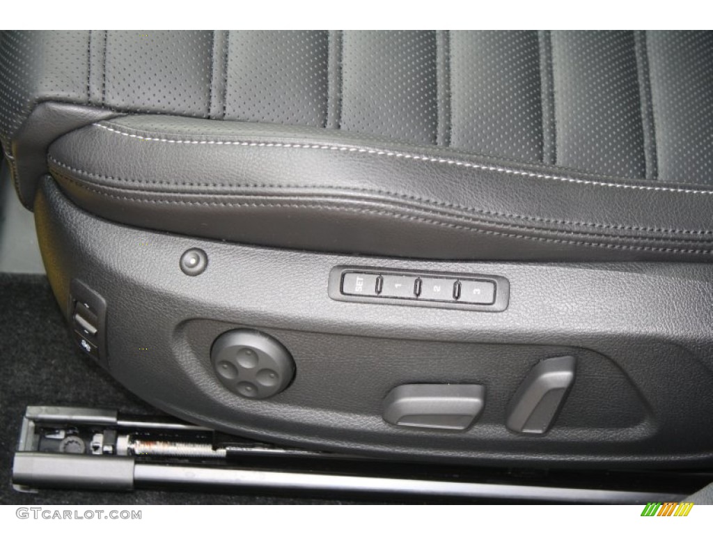 2012 Volkswagen CC VR6 4Motion Executive Interior Color Photos