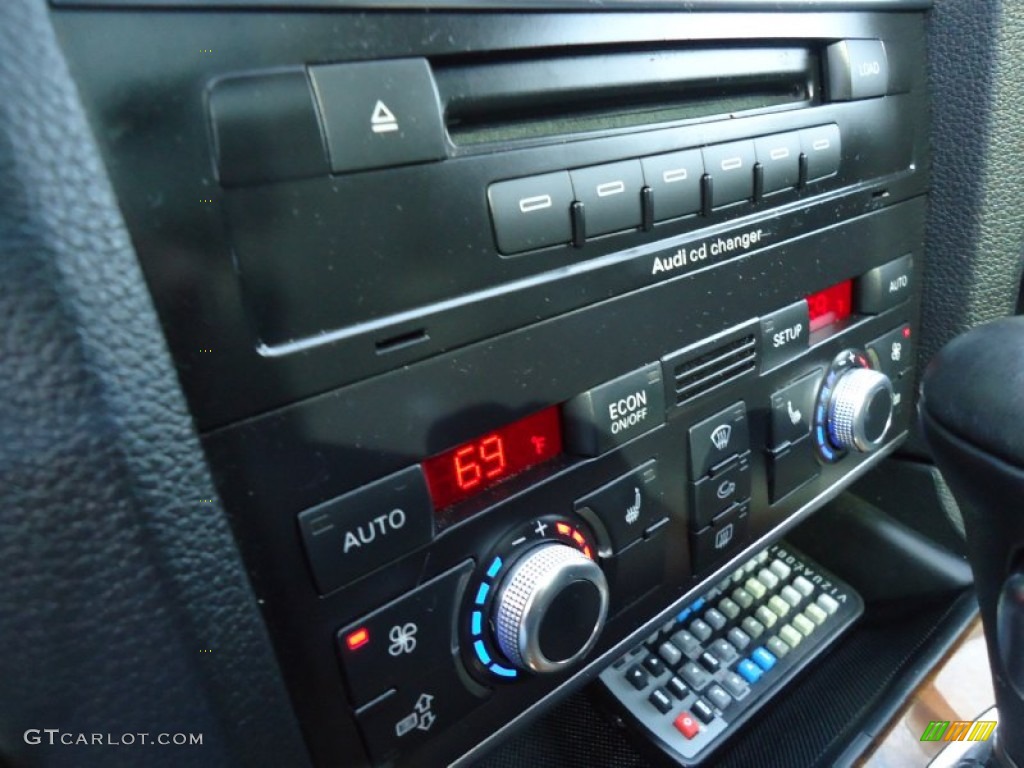 2009 Audi Q7 3.6 Premium quattro Controls Photo #62415015