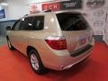 Sandy Beach Metallic - Highlander V6 4WD Photo No. 6
