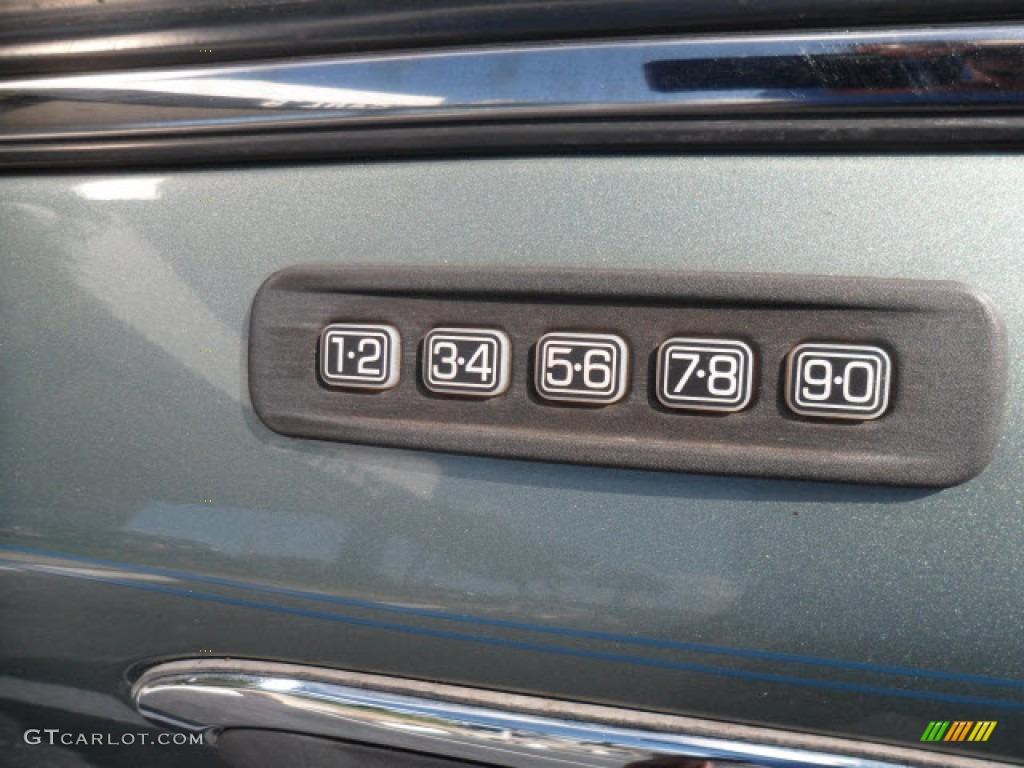 2006 Grand Marquis LS - Light Tundra Metallic / Medium Light Stone photo #17