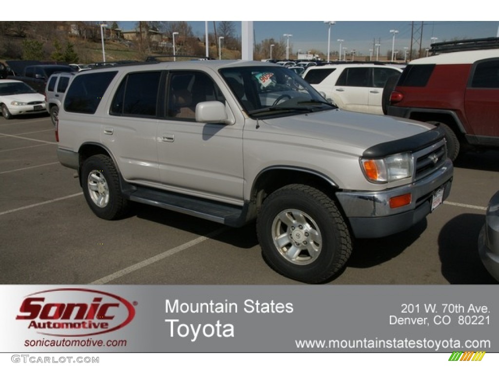 1997 4Runner SR5 4x4 - Beige Pearl Metallic / Oak photo #1