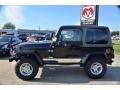 Black - Wrangler X 4x4 Photo No. 2
