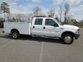 2004 Oxford White Ford F450 Super Duty XL Regular Cab Chassis Utility  photo #3