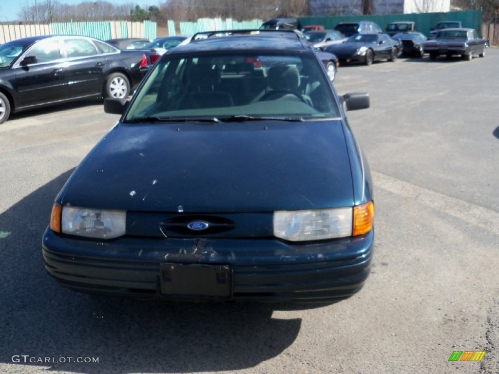 1995 Escort LX Wagon - Deep Jewel Green Metallic / Gray photo #2