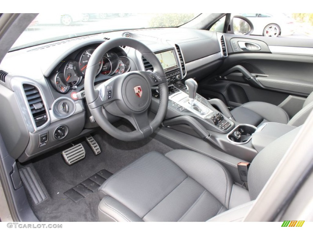 Black Interior 2012 Porsche Cayenne Turbo Photo #62431461