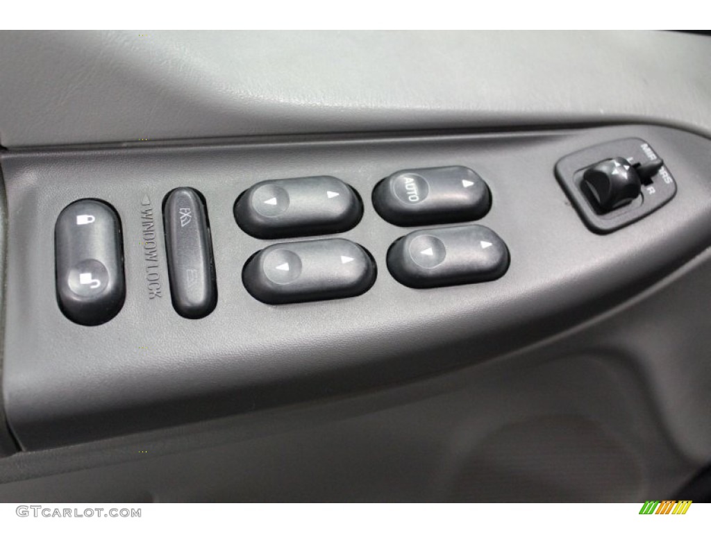 2002 Ford F350 Super Duty Lariat Crew Cab 4x4 Controls Photo #62431822