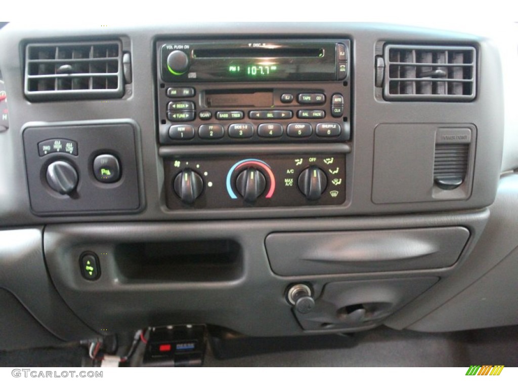 2002 Ford F350 Super Duty Lariat Crew Cab 4x4 Controls Photo #62431930