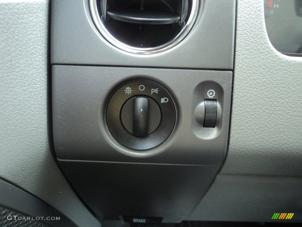 2006 F150 XLT SuperCab 4x4 - Bright Red / Medium/Dark Flint photo #18
