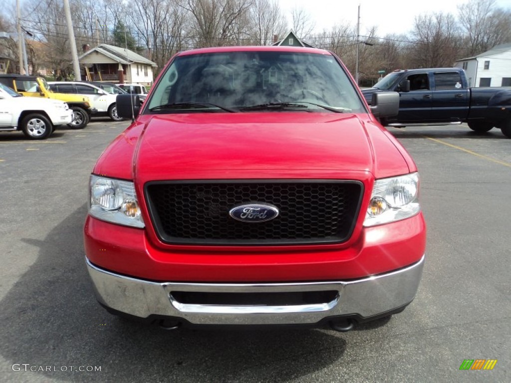 2006 F150 XLT SuperCab 4x4 - Bright Red / Medium/Dark Flint photo #19