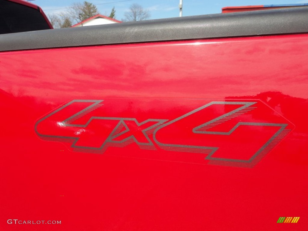 2006 F150 XLT SuperCab 4x4 - Bright Red / Medium/Dark Flint photo #24