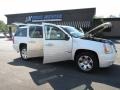 2011 White Diamond Tintcoat GMC Yukon XL SLT  photo #13