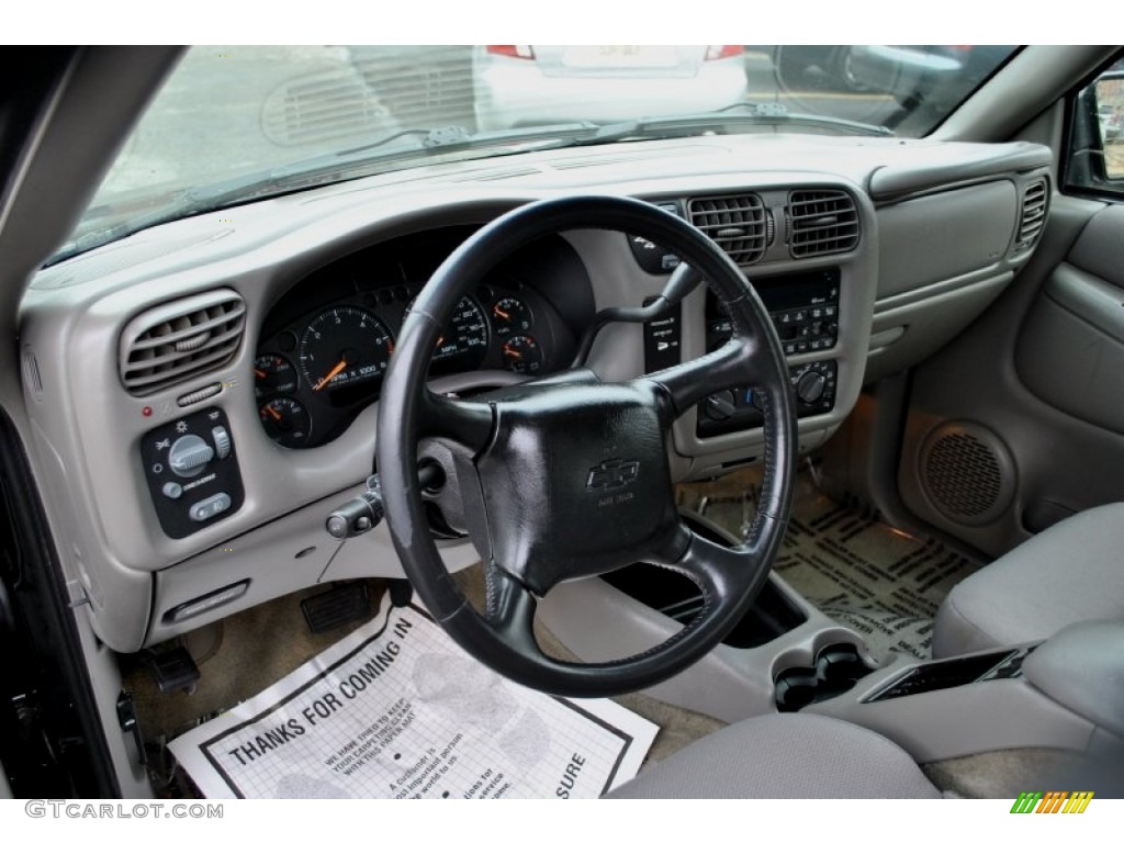 2003 Chevrolet S10 LS Extended Cab 4x4 Dashboard Photos