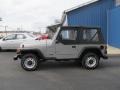 2000 Silverstone Metallic Jeep Wrangler SE 4x4  photo #2