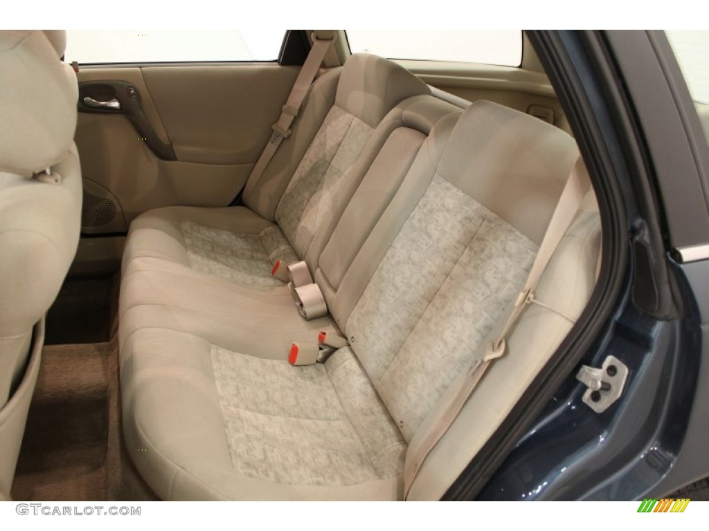 Light Tan Interior 2003 Saturn L Series LW300 Wagon Photo #62444047